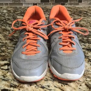 Women’s Nike shoes size 8.5.